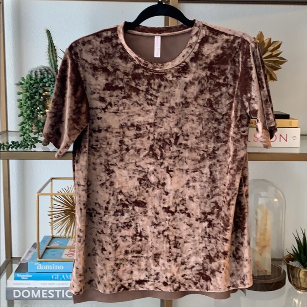 {Xhilaration} crushed velvet top